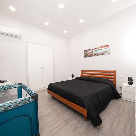 Casa Vacanze Alma B&B Grazioso Appartamento Sul Lungomare Di Pozzuoli A 300Mt Dal Centro E Dal Rione Terra By Movery Εξωτερικό φωτογραφία